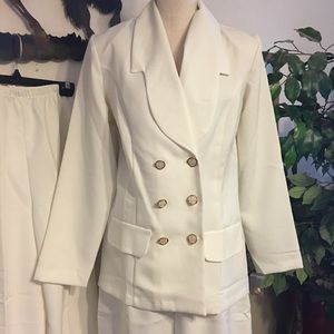 Prelude cream 3 piece set new size 8